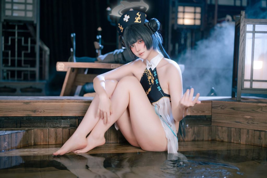 图片[1]-书斋迷雾中的权力变奏：屿鱼Yukako妃咲的制服美学-cos图咖