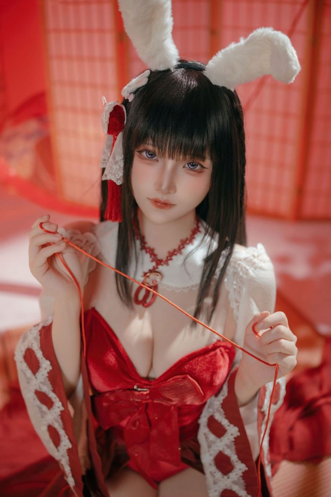 图片[3]-红与白的重樱叙事：屿鱼Yukako巫女兔大山的冷寂美学-cos图咖