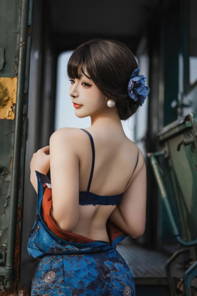 图片[4]-旧车厢里的时光倒影：yuuhui玉汇朝花夕拾的东方叙事-cos图咖