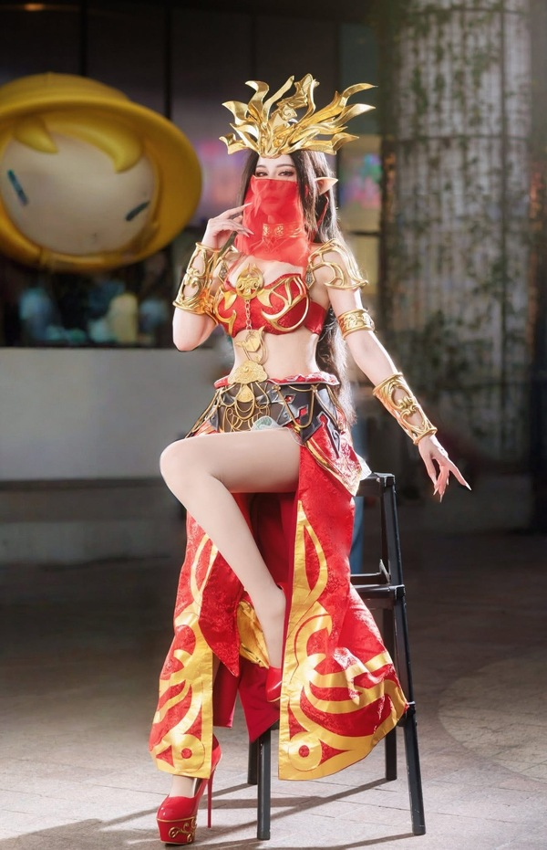图片[2]-王座上的冷焰凝视：潘黄天诗美杜莎的蛇族叙事-cos图咖