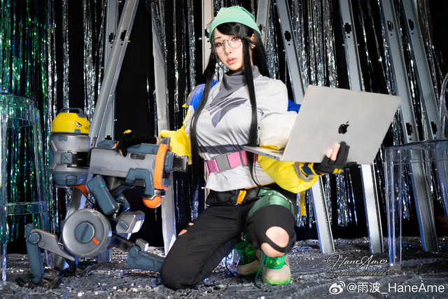 工坊暖光中的天才变奏:雨波_HaneAme恺宙的静谧叙事-cos图咖